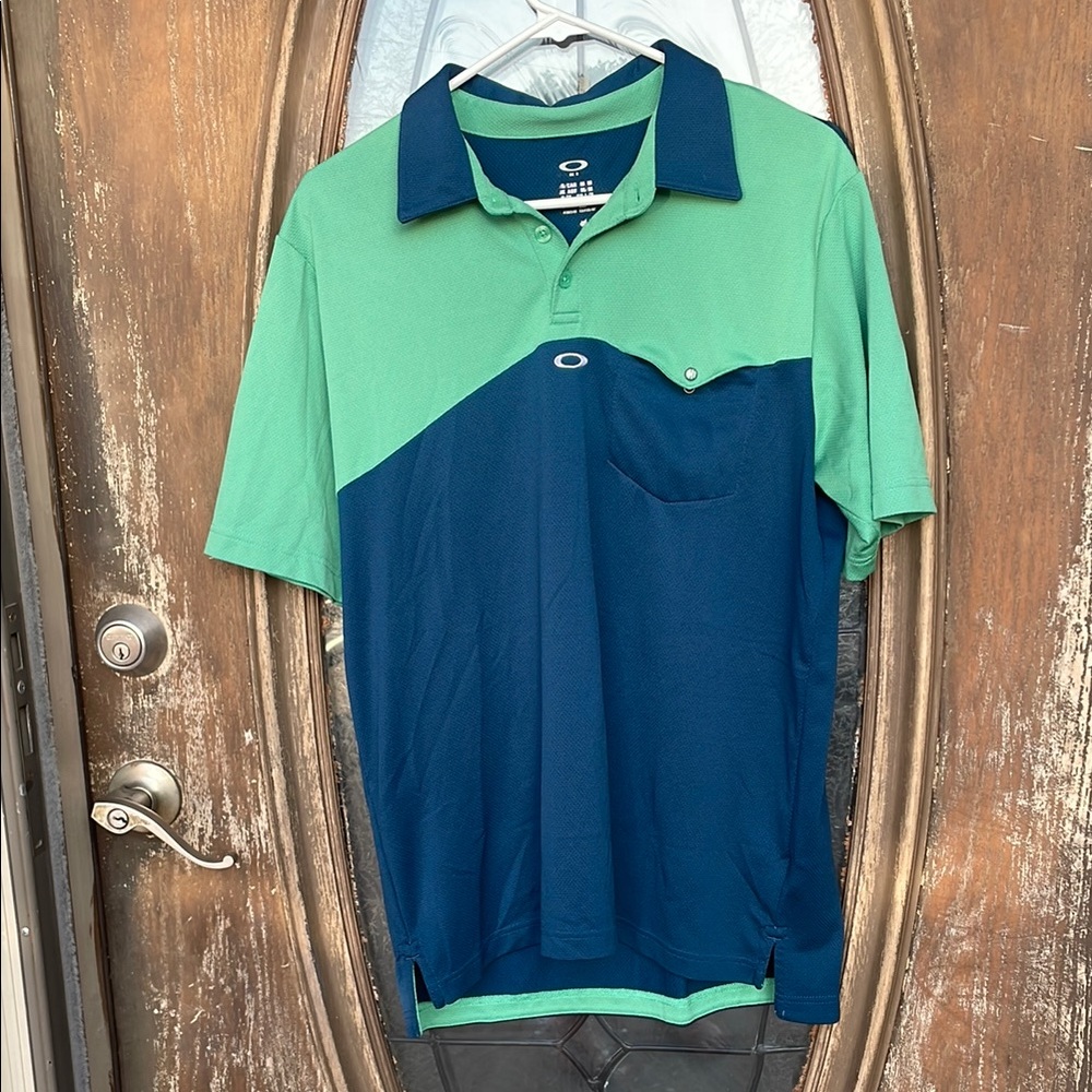 Oakley Dri Fit Polo!  Medium